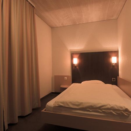 Hotel Zum Goldenen Kreuz Frauenfeld Pokoj fotografie