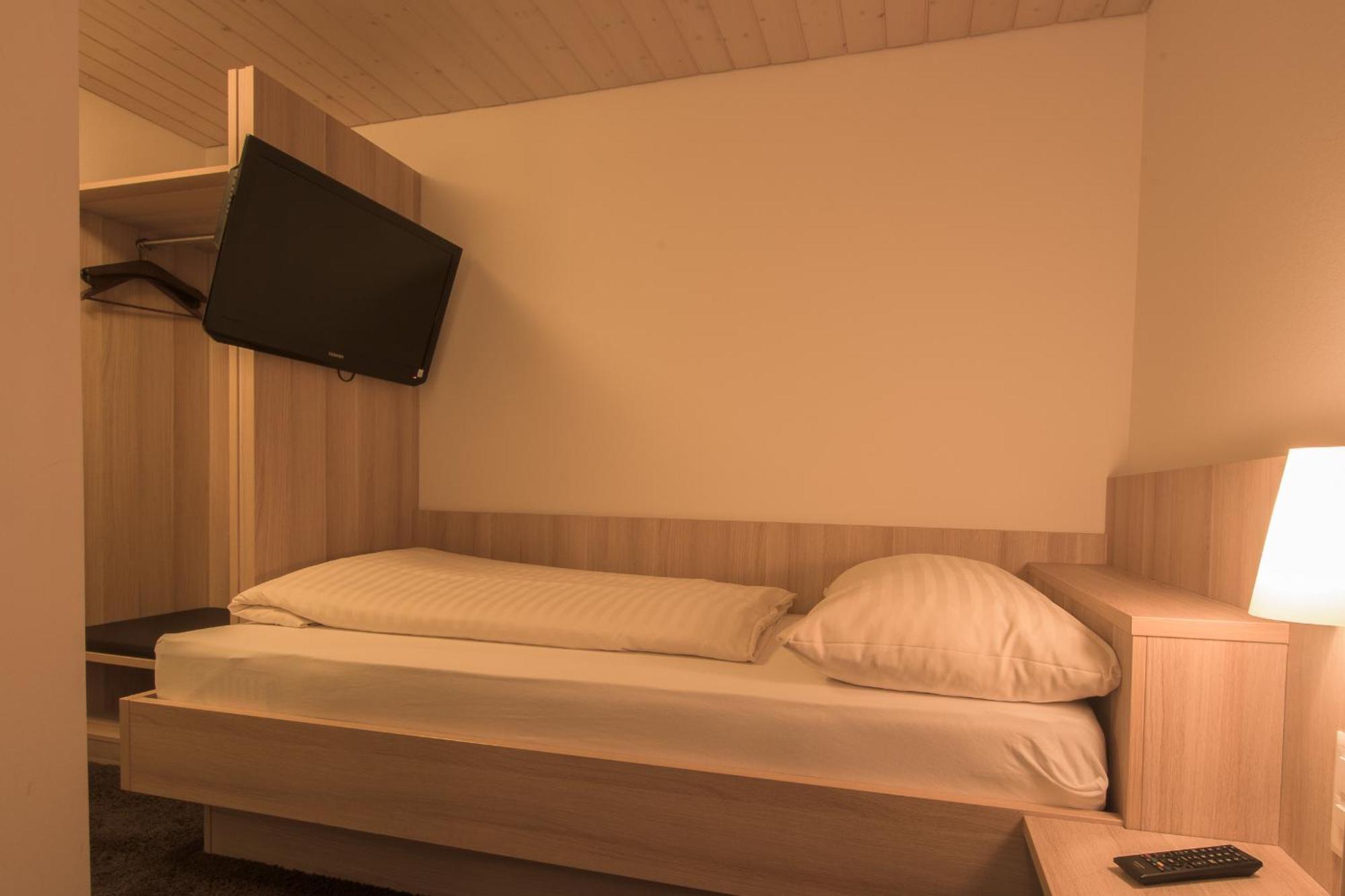 Hotel Zum Goldenen Kreuz Frauenfeld Pokoj fotografie